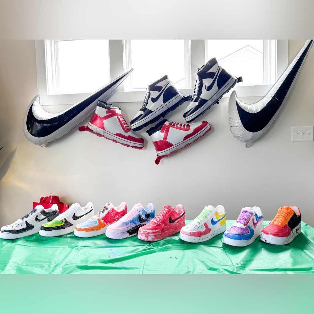 Sneaker Paint Party Model Kit (10 pk)- 6.5” Nike Air Force 1 Models w Paint Kit! - Picture 2 of 5